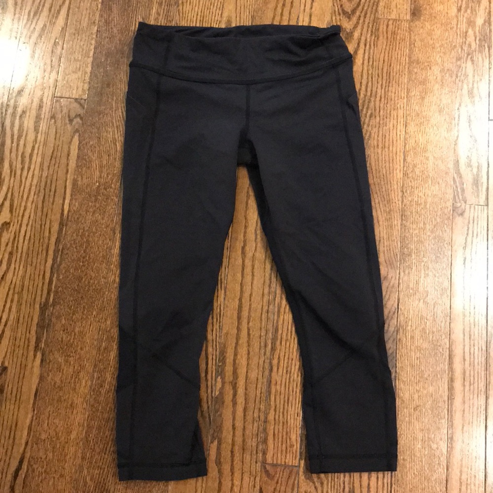 Lululemon crops